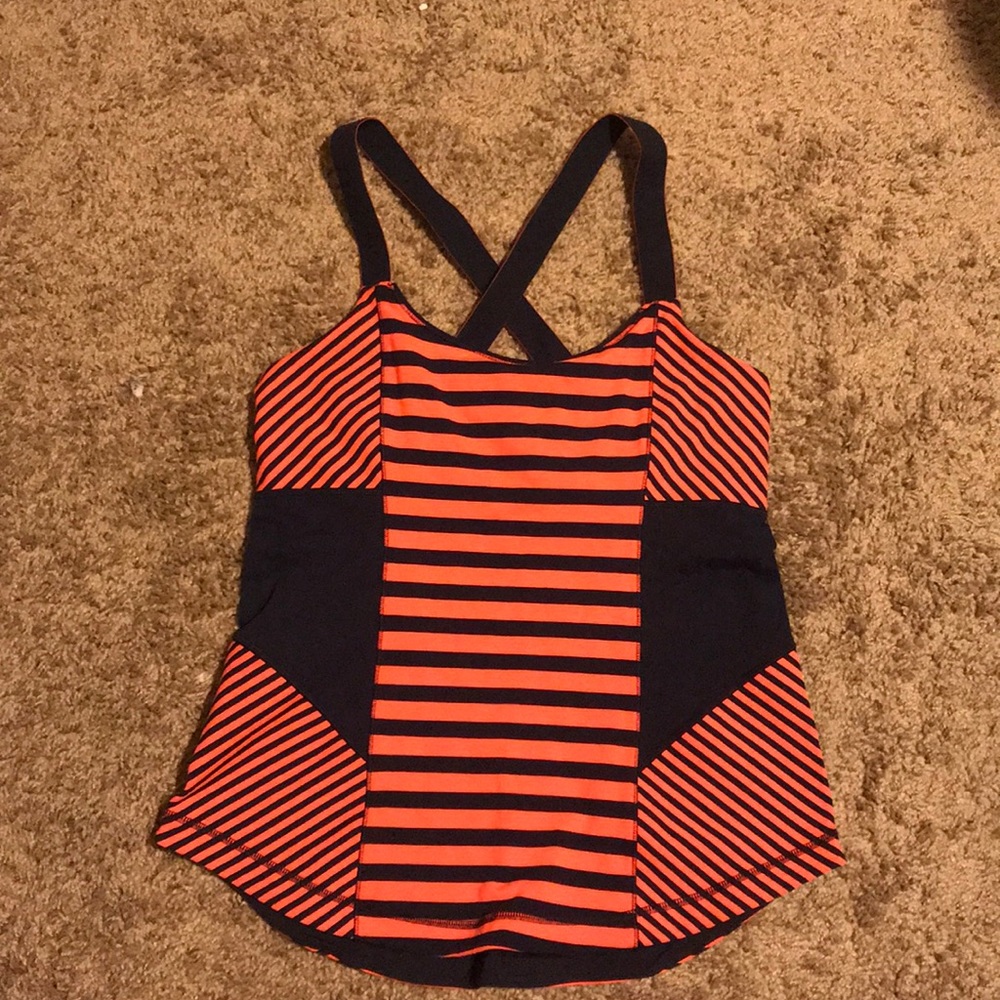 Lululemon top size 6